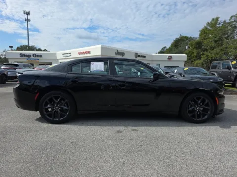 More photos of 2022 Dodge Charger SXT at Step One CDJR Fiat Crestview, FL