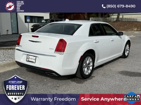 More photos of 2022 Chrysler 300 Touring at Step One CDJR Fiat Crestview, FL