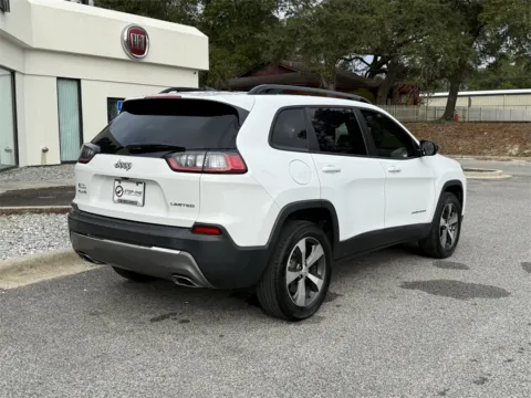More photos of 2022 Jeep Cherokee Limited at Step One CDJR Fiat Crestview, FL
