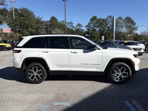 More photos of 2025 Jeep Grand Cherokee Limited at Step One CDJR Fiat Crestview, FL