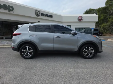 More photos of 2022 Kia Sportage LX at Step One CDJR Fiat Crestview, FL