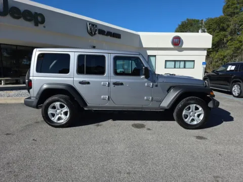 More photos of 2021 Jeep Wrangler Unlimited Sport S at Step One CDJR Fiat Crestview, FL