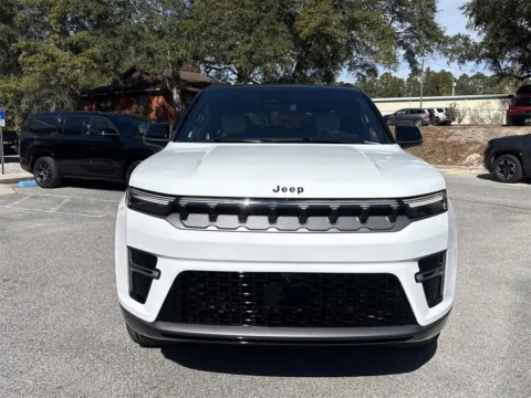 More photos of 2026 Jeep Grand Wagoneer Summit at Step One CDJR Fiat Crestview, FL