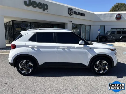 More photos of 2023 Hyundai Venue SEL at Step One CDJR Fiat Crestview, FL