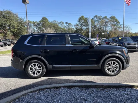 More photos of 2021 Kia Telluride LX at Step One CDJR Fiat Crestview, FL