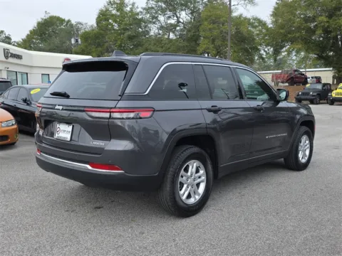More photos of 2025 Jeep Grand Cherokee Laredo at Step One CDJR Fiat Crestview, FL