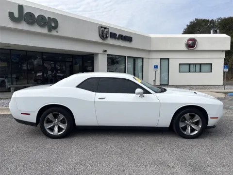 More photos of 2015 Dodge Challenger SXT at Step One CDJR Fiat Crestview, FL