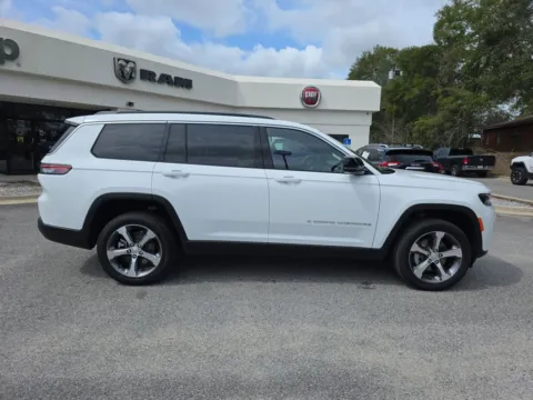 More photos of 2026 Jeep Grand Cherokee L Limited at Step One CDJR Fiat Crestview, FL