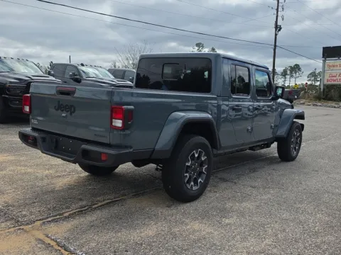 More photos of 2026 Jeep Gladiator Sahara at Step One CDJR Fiat Crestview, FL