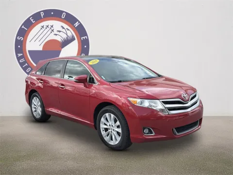 Photos of 2014 Toyota Venza XLE for sale in Crestview, FL at Step One CDJR Fiat Crestview