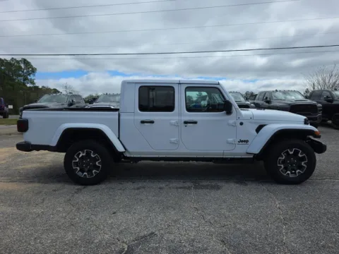 Another view of 2026 Jeep Gladiator Sahara for sale in Crestview, FL at Step One CDJR Fiat Crestview