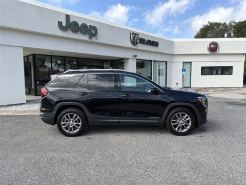 More photos of 2022 GMC Terrain SLT at Step One CDJR Fiat Crestview, FL