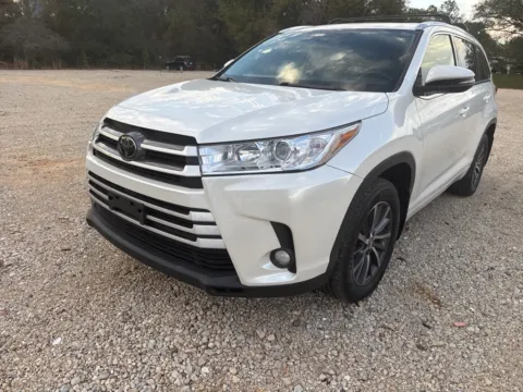 White 2018 Toyota Highlander XLE for sale in Crestview, FL