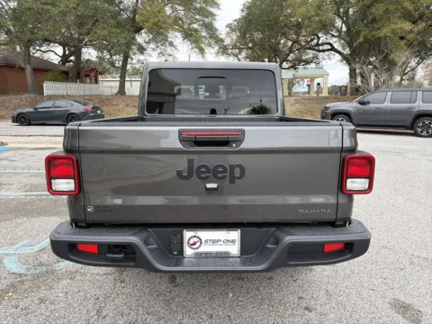 More photos of 2026 Jeep Gladiator Sahara at Step One CDJR Fiat Crestview, FL