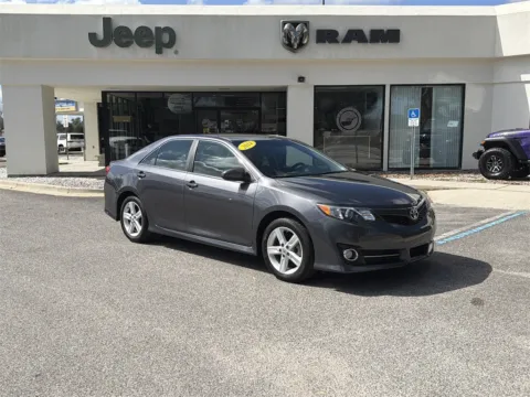 Photos of 2014 Toyota Camry SE for sale in Crestview, FL at Step One CDJR Fiat Crestview