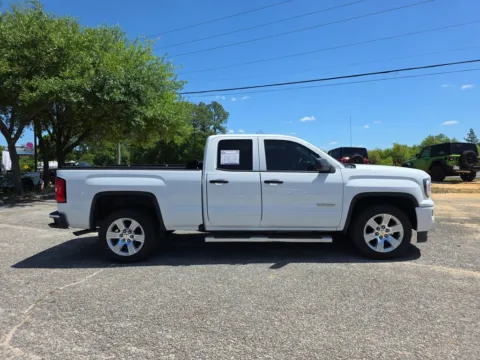 More photos of 2019 GMC Sierra 1500 Limited at Step One CDJR Fiat Crestview, FL