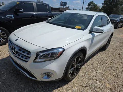 More photos of 2018 Mercedes-Benz GLA 250 at Step One CDJR Fiat Crestview, FL