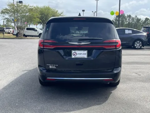 More photos of 2026 Chrysler Pacifica Select at Step One CDJR Fiat Crestview, FL