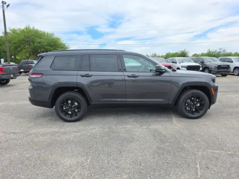 More photos of 2026 Jeep Grand Cherokee L Laredo at Step One CDJR Fiat Crestview, FL