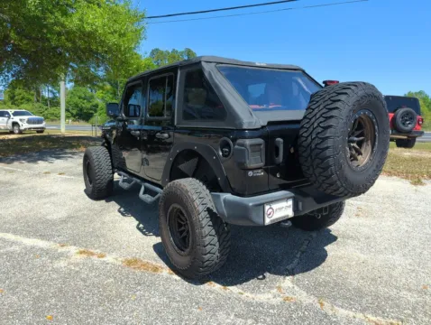 More photos of 2019 Jeep Wrangler Unlimited Sport S at Step One CDJR Fiat Crestview, FL