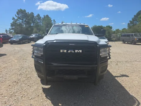 More photos of 2022 Ram 3500 Tradesman at Step One CDJR Fiat Crestview, FL