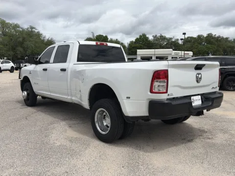 More photos of 2022 Ram 3500 Tradesman at Step One CDJR Fiat Crestview, FL