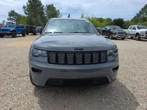 More photos of 2021 Jeep Grand Cherokee Laredo X at Step One CDJR Fiat Crestview, FL