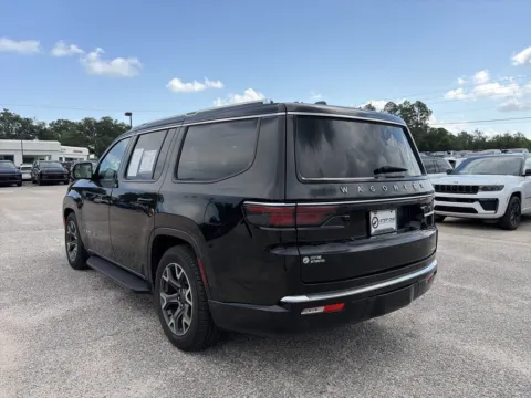 More photos of 2024 Jeep Wagoneer Series III at Step One CDJR Fiat Crestview, FL