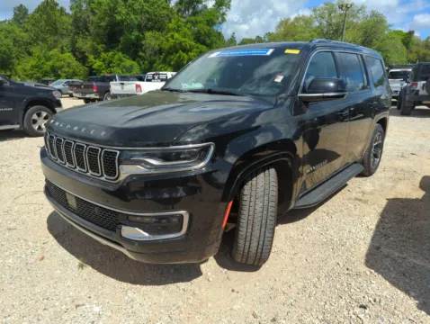 More photos of 2024 Jeep Wagoneer Series III at Step One CDJR Fiat Crestview, FL