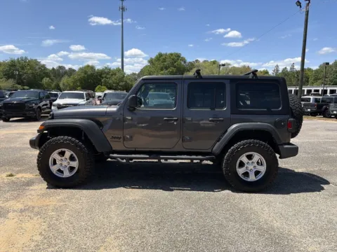 More photos of 2022 Jeep Wrangler Unlimited Sport S at Step One CDJR Fiat Crestview, FL