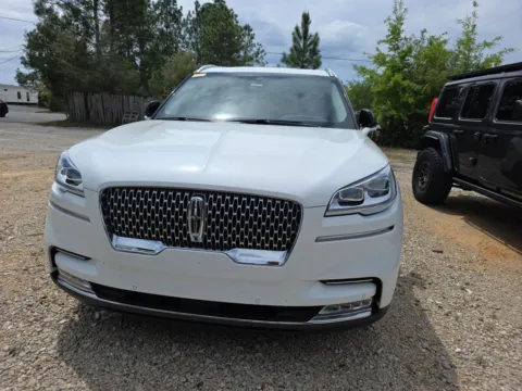 More photos of 2020 Lincoln Aviator Reserve at Step One CDJR Fiat Crestview, FL