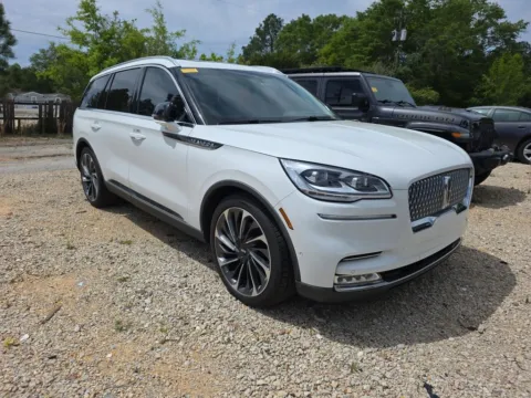 Photos of 2020 Lincoln Aviator Reserve for sale in Crestview, FL at Step One CDJR Fiat Crestview