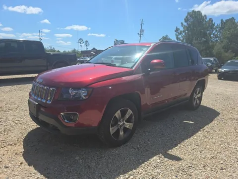 More photos of 2017 Jeep Compass Latitude at Step One CDJR Fiat Crestview, FL