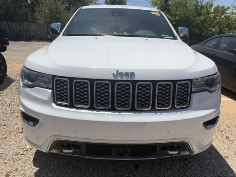 More photos of 2019 Jeep Grand Cherokee Overland at Step One CDJR Fiat Crestview, FL