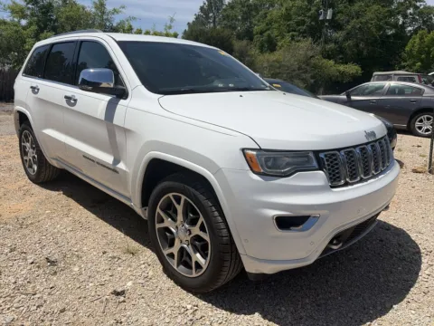 More photos of 2019 Jeep Grand Cherokee Overland at Step One CDJR Fiat Crestview, FL