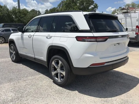 More photos of 2026 Jeep Grand Cherokee Limited at Step One CDJR Fiat Crestview, FL