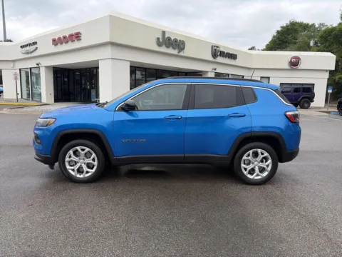 More photos of 2024 Jeep Compass Latitude at Step One CDJR Fiat Crestview, FL