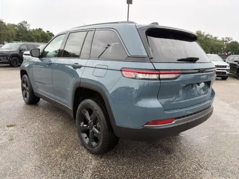 More photos of 2026 Jeep Grand Cherokee Limited at Step One CDJR Fiat Crestview, FL