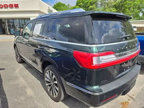 More photos of 2021 Lincoln Navigator Reserve at Step One CDJR Fiat Crestview, FL