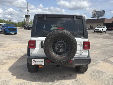 More photos of 2020 Jeep Wrangler Unlimited Sport S at Step One CDJR Fiat Crestview, FL