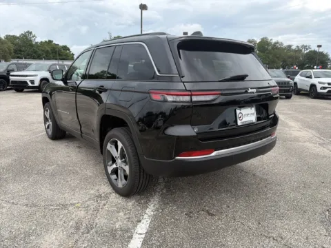 More photos of 2026 Jeep Grand Cherokee Limited at Step One CDJR Fiat Crestview, FL