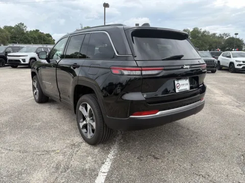 More photos of 2026 Jeep Grand Cherokee Limited at Step One CDJR Fiat Crestview, FL