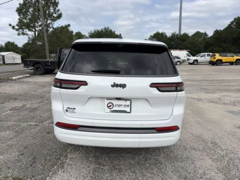 More photos of 2026 Jeep Grand Cherokee L Limited at Step One CDJR Fiat Crestview, FL