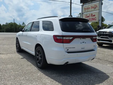 More photos of 2026 Dodge Durango GT HEMI V8 at Step One CDJR Fiat Crestview, FL
