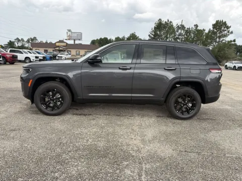 Another view of 2026 Jeep Grand Cherokee Altitude for sale in Crestview, FL at Step One CDJR Fiat Crestview