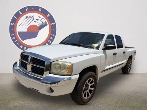 Photos of 2005 Dodge Dakota Laramie for sale in Crestview, FL at Step One CDJR Fiat Crestview