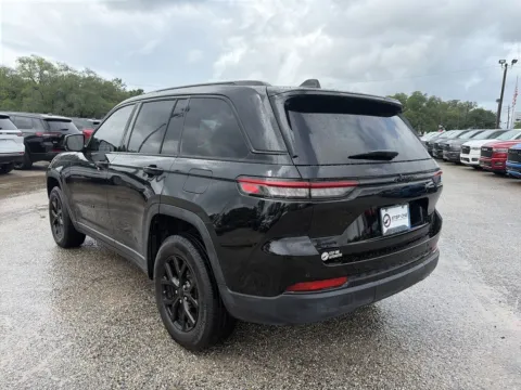 More photos of 2024 Jeep Grand Cherokee Altitude X at Step One CDJR Fiat Crestview, FL