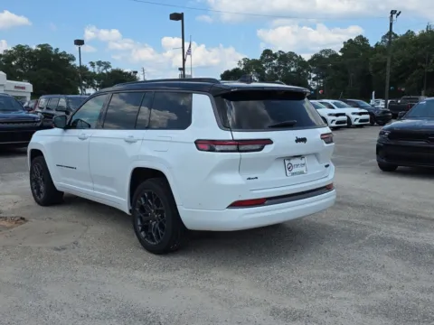 More photos of 2026 Jeep Grand Cherokee L Summit at Step One CDJR Fiat Crestview, FL