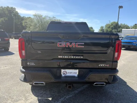 More photos of 2020 GMC Sierra 1500 AT4 at Step One CDJR Fiat Crestview, FL