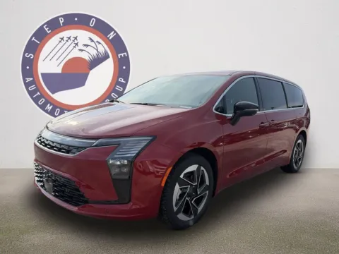 Photos of 2027 Chrysler Pacifica Limited for sale in Crestview, FL at Step One CDJR Fiat Crestview